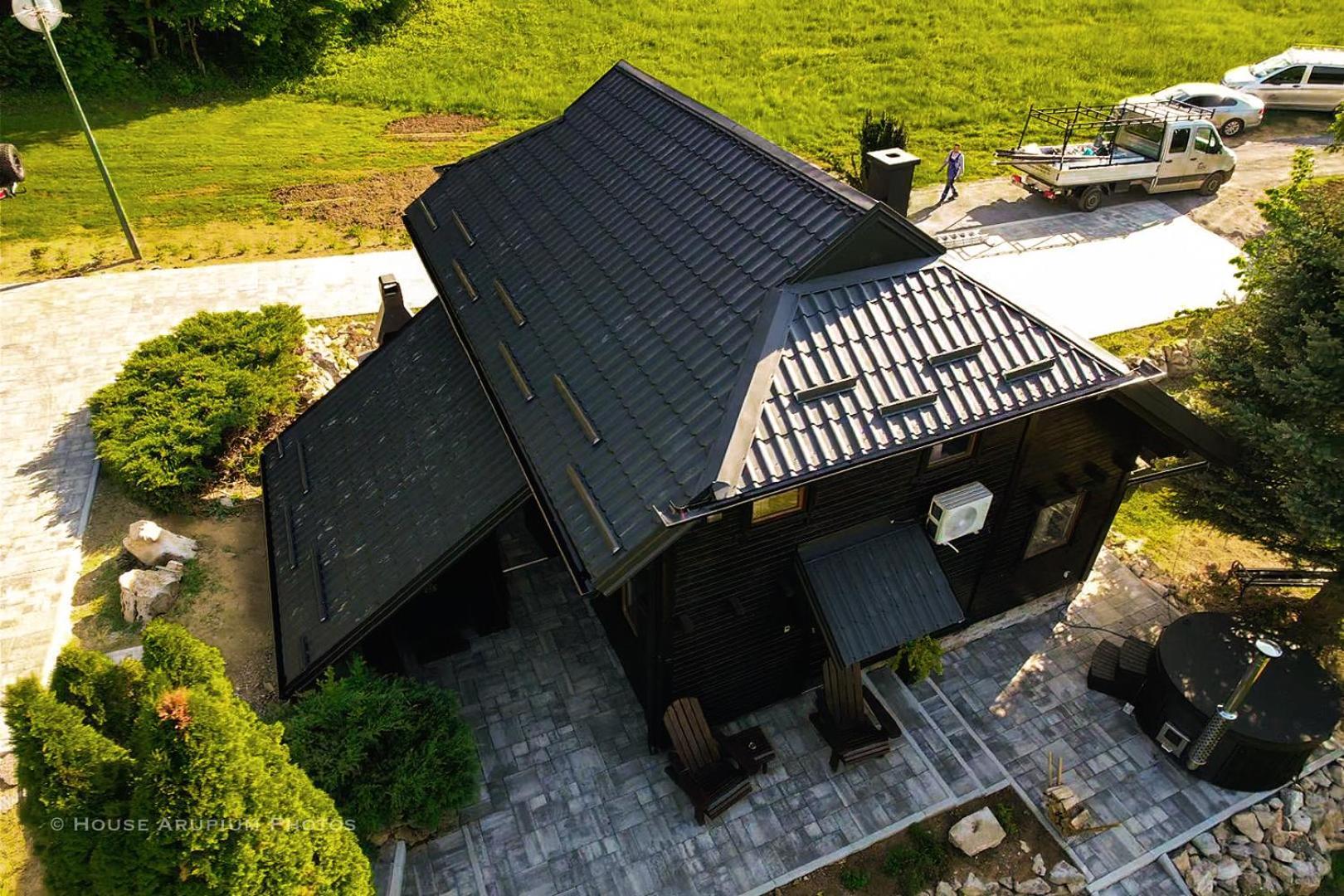 Woodenhouse With Two Apartments Otočac Eksteriør bilde
